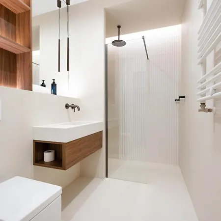 Renoma Old Town アパート