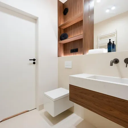 Renoma Old Town Apartment